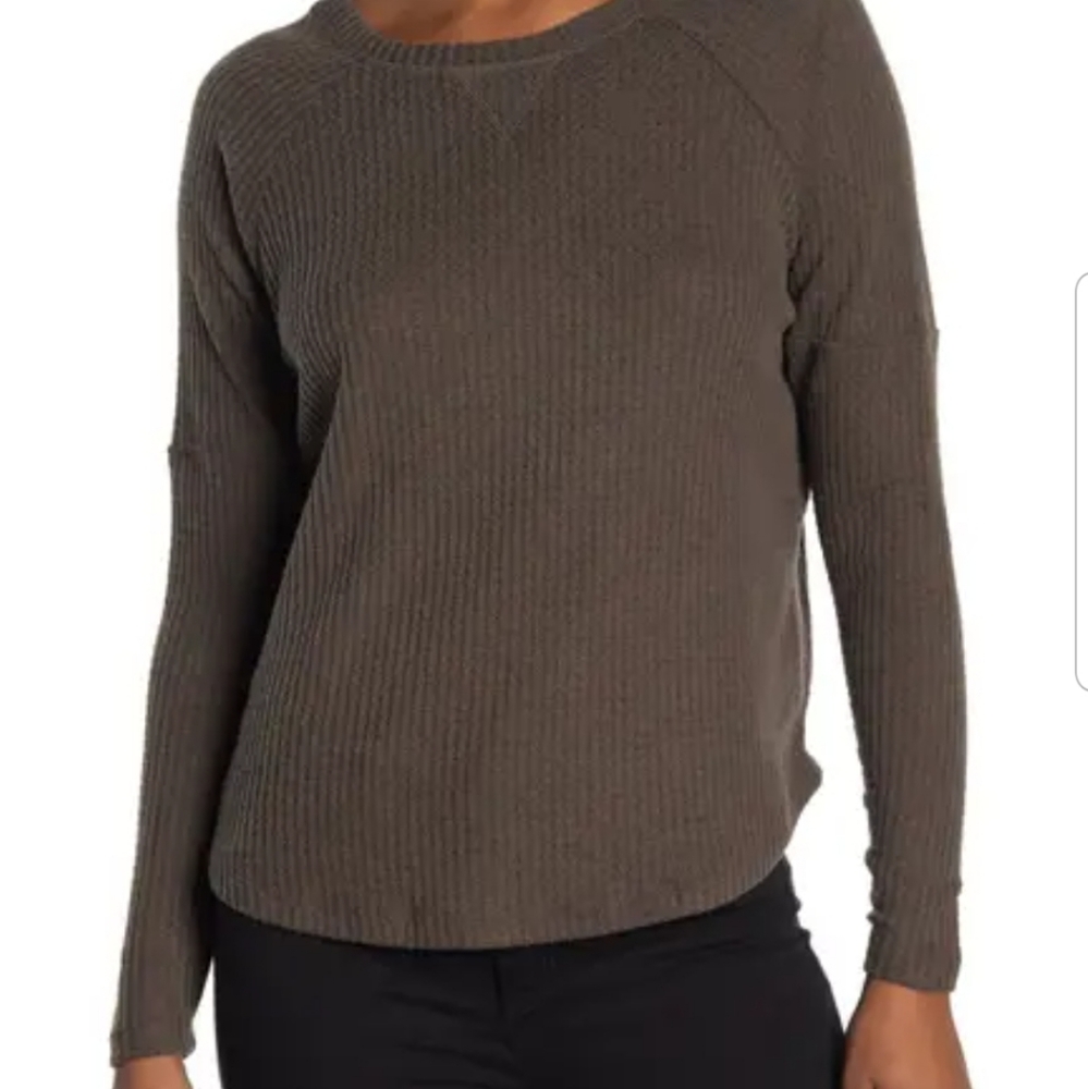 Sweet Romeo Thermal Dolman Sleeve Shirt
SZ L NWT